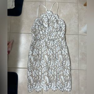 Lulu’s White Lace Dress Size XS